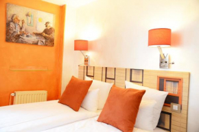 Гостиница Hôtel Malar  Париж